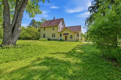 $499,000 | N48-w28676 Lisbon Avenue, Merton, WI 53029