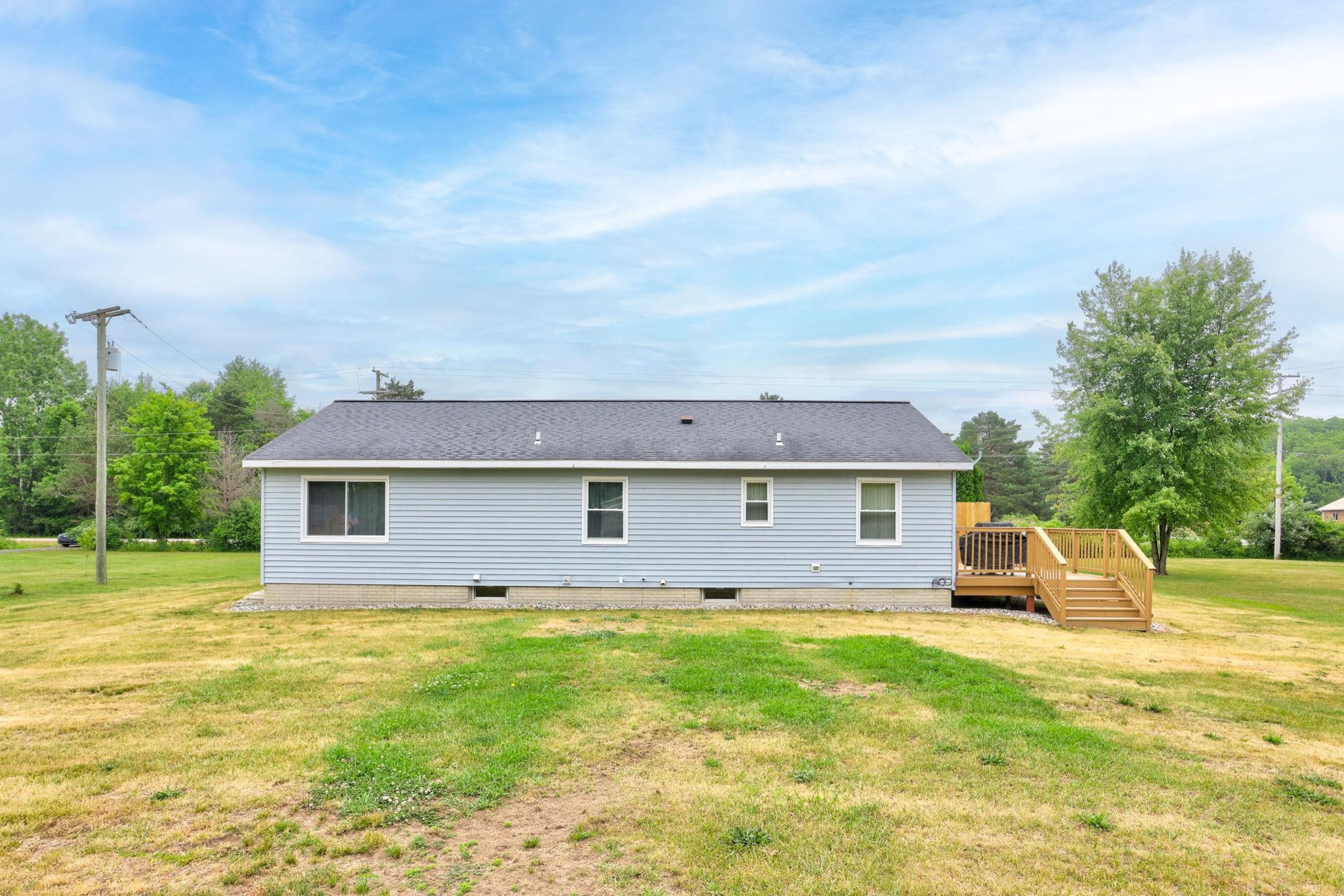 9986 South Lewis Road Millington, MI 48746 - Photo 4 of 58