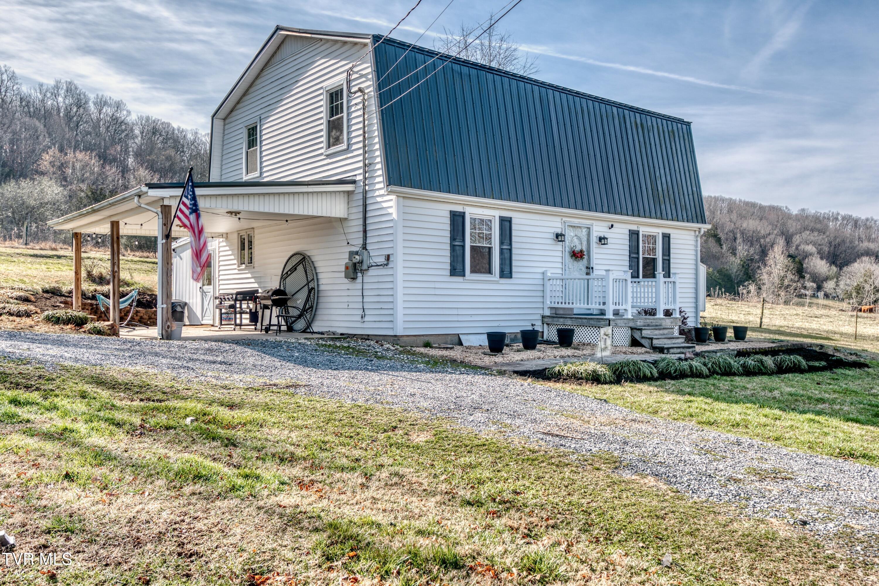 4426 Dishner Valley Road Bristol, VA 24202 - Photo 1 of 33 IMG_2680