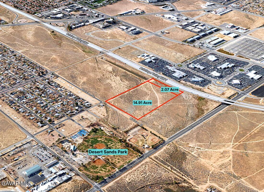 Division Street, Unit P12 Palmdale, CA 93550 - Photo 3 of 12 7
