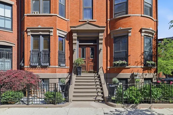 $829,900 | 312 Columbus Avenue, Unit 4, Boston, MA 02116