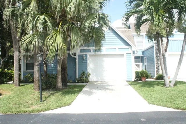 front view of house with a yard
