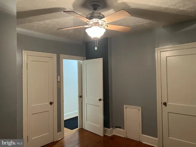 $898 | 110 South Charles Street, Unit 8, Charles Town, WV 25414