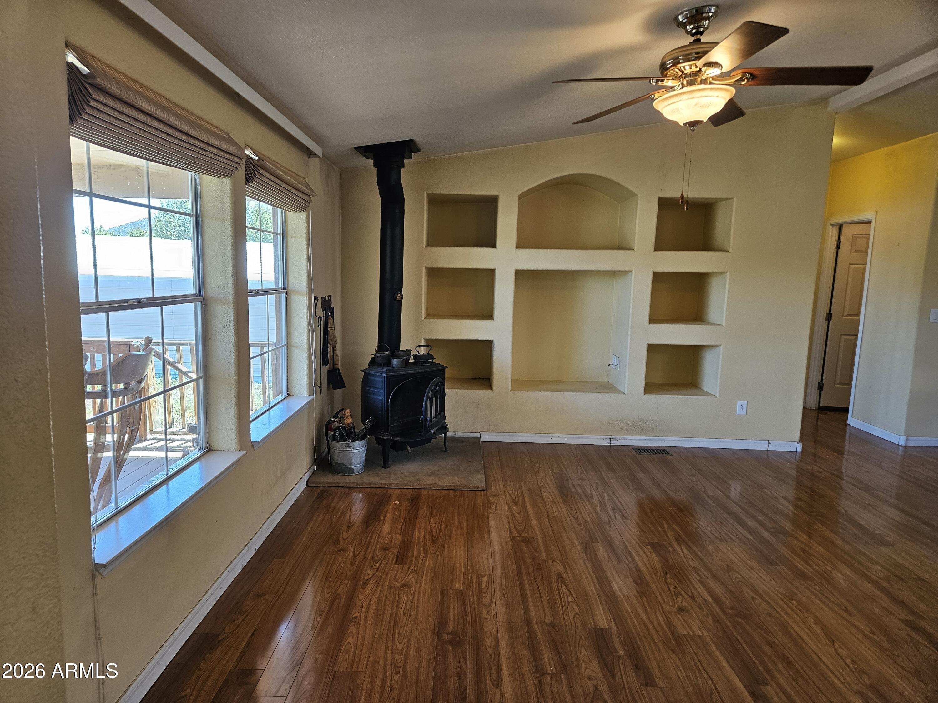 8400 North Red Lake Road Williams, AZ 86046 - Photo 12 of 37 Great Room
