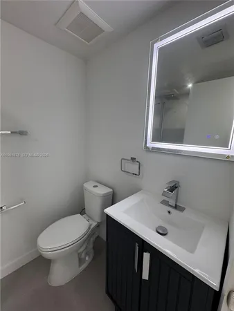 $3,500 | 2855 Royal Palm Avenue, Unit 2, Miami Beach, FL 33140