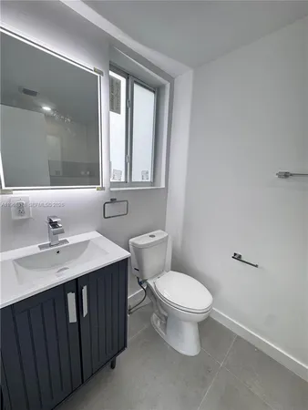 $3,500 | 2855 Royal Palm Avenue, Unit 2, Miami Beach, FL 33140