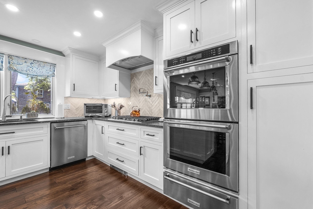 304 Front Street Marion, MA 02738 - Photo 7 of 42