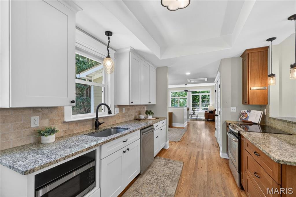 424 Spring Avenue Webster Groves, MO 63119 - Photo 8 of 34
