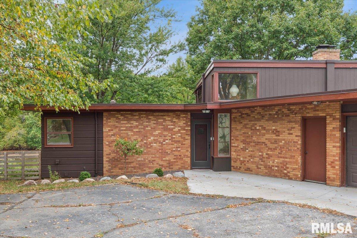 1939 South Lake Storey Road Galesburg, IL 61401 - Photo 12 of 68