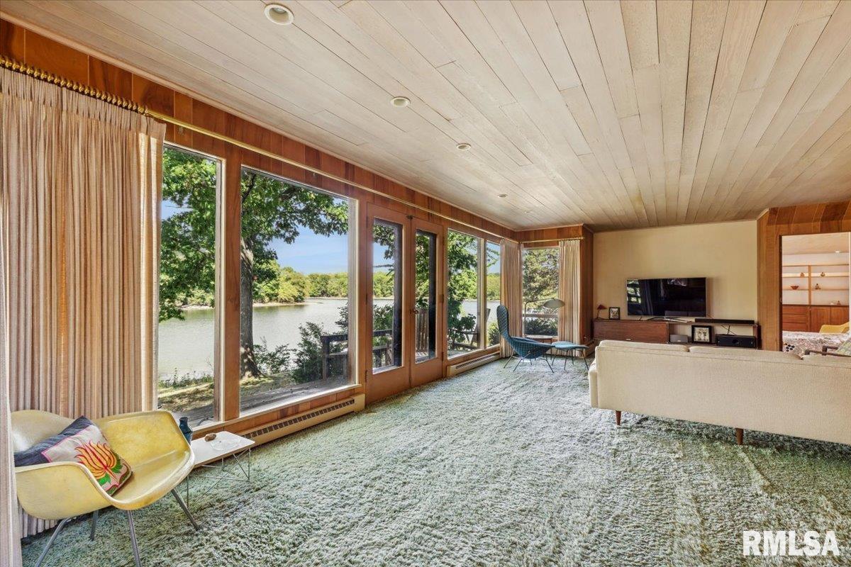 1939 South Lake Storey Road Galesburg, IL 61401 - Photo 17 of 68