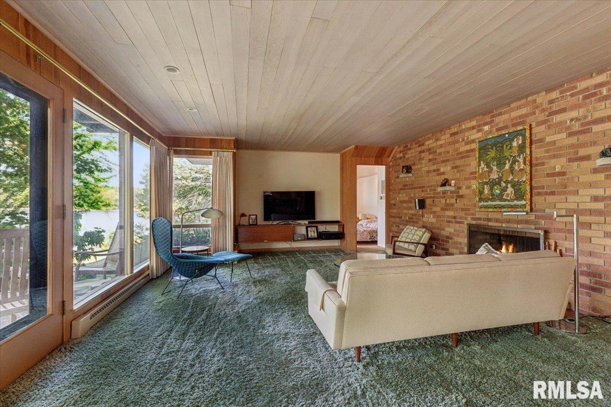 1939 South Lake Storey Road Galesburg, IL 61401 - Photo 21 of 68