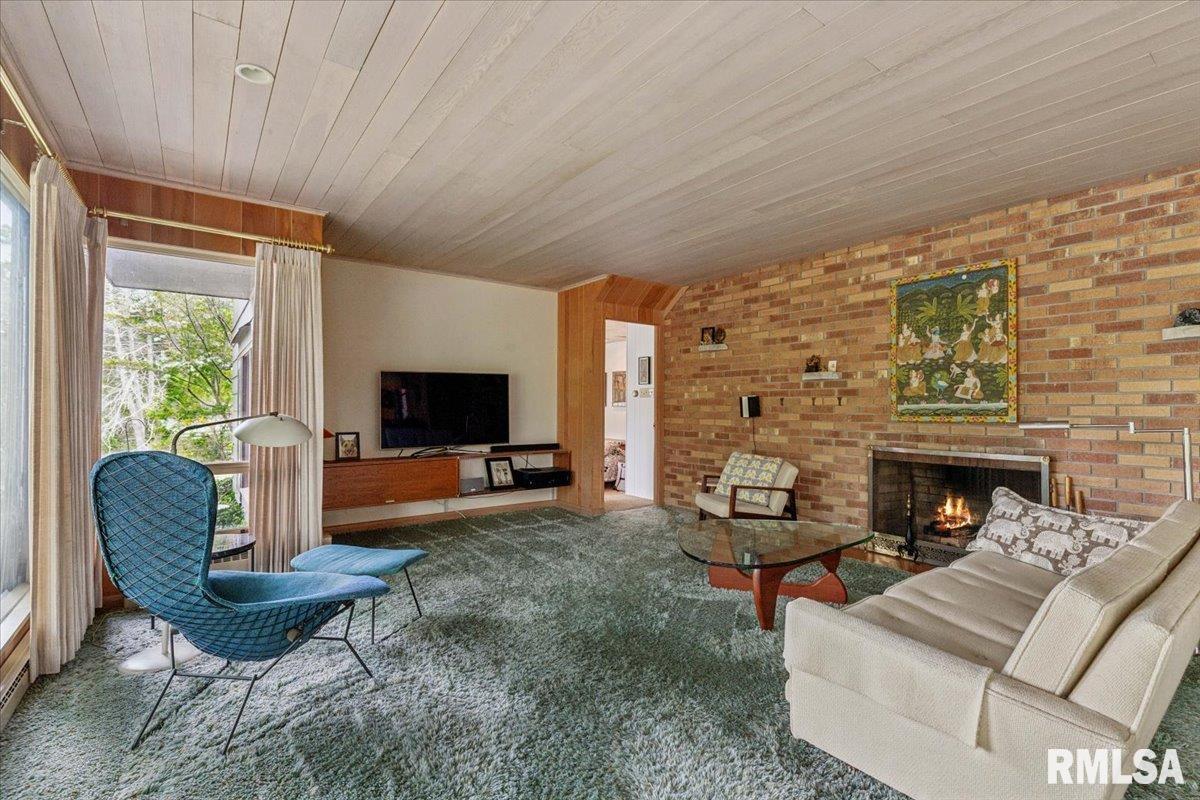 1939 South Lake Storey Road Galesburg, IL 61401 - Photo 22 of 68