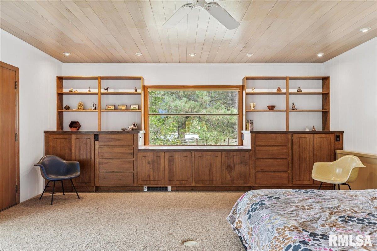 1939 South Lake Storey Road Galesburg, IL 61401 - Photo 34 of 68