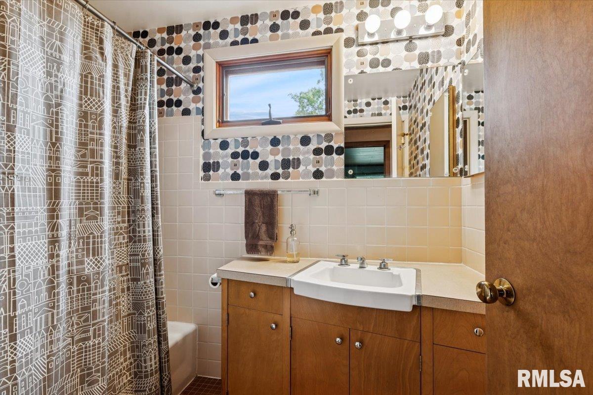 1939 South Lake Storey Road Galesburg, IL 61401 - Photo 45 of 68