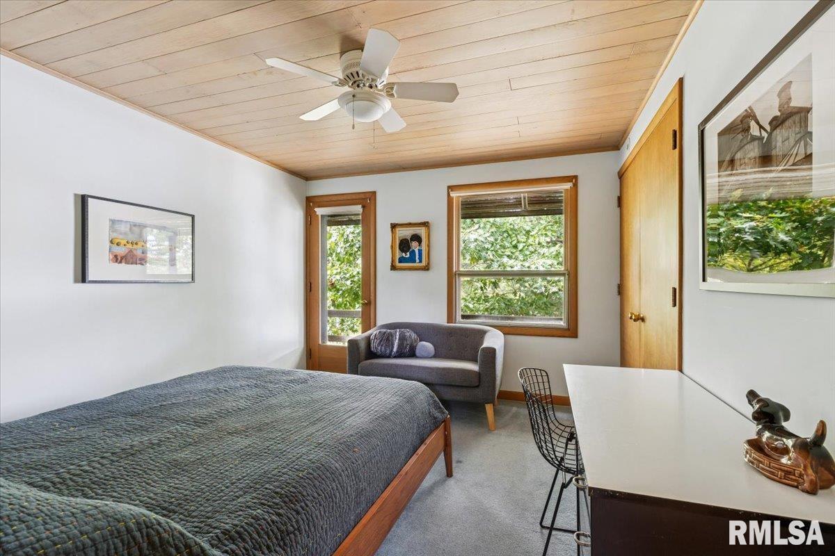 1939 South Lake Storey Road Galesburg, IL 61401 - Photo 46 of 68