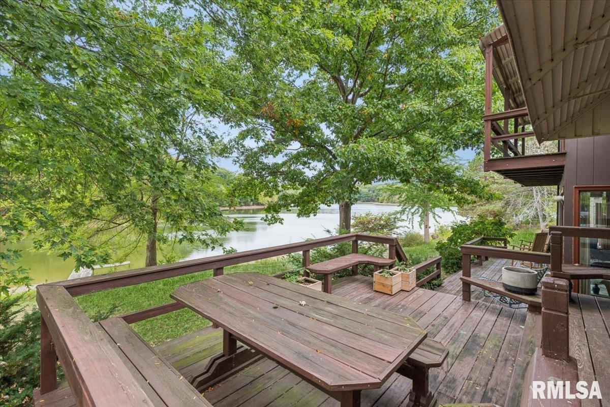 1939 South Lake Storey Road Galesburg, IL 61401 - Photo 9 of 68