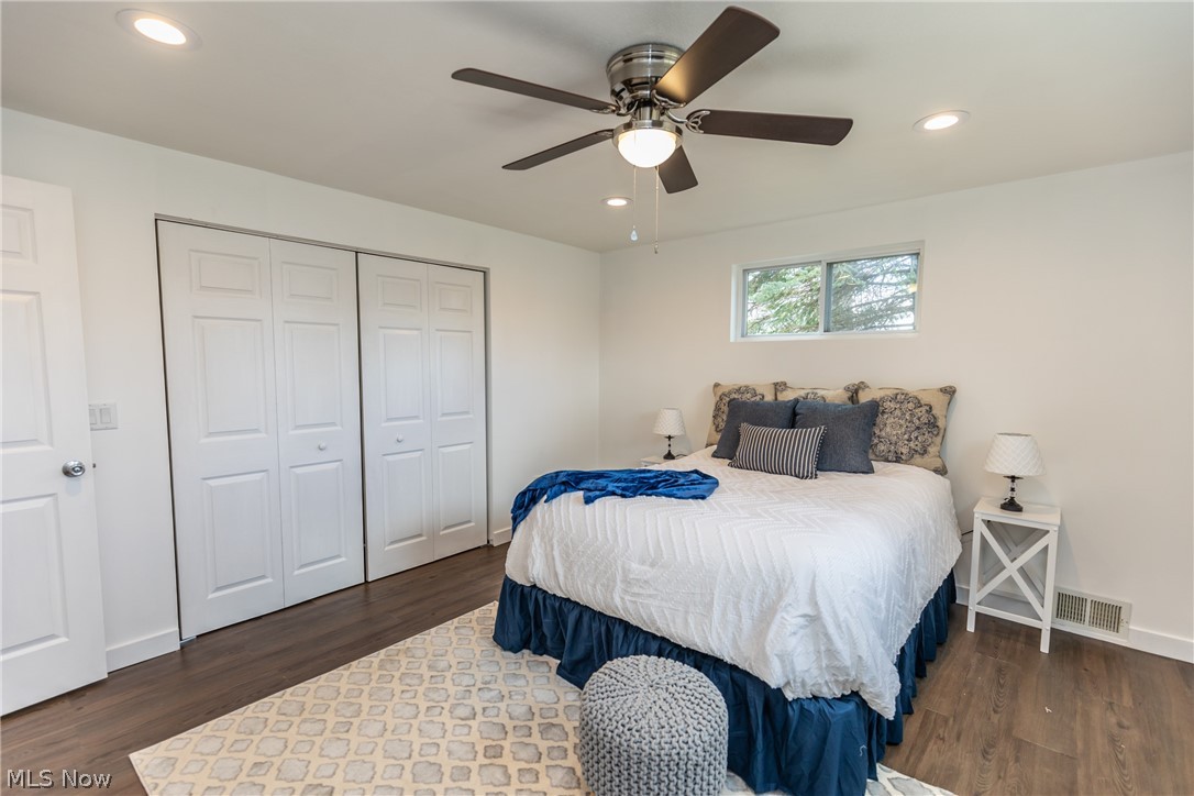 338 Fairfax Road Vermilion, OH 44089 - Photo 15 of 24 New fixtures in all the bedrooms