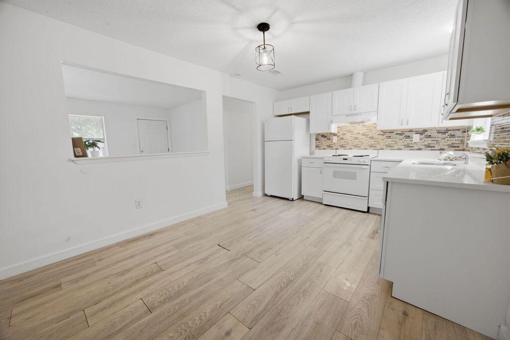 1005 Pinetree Road Mary Esther, FL 32569 - Photo 30 of 46 Kitchen4