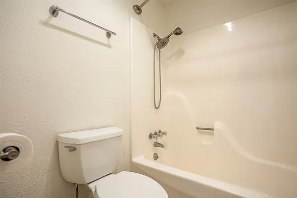 $2,100 | 1171 Park Meadow Drive, Beaumont, TX 77706