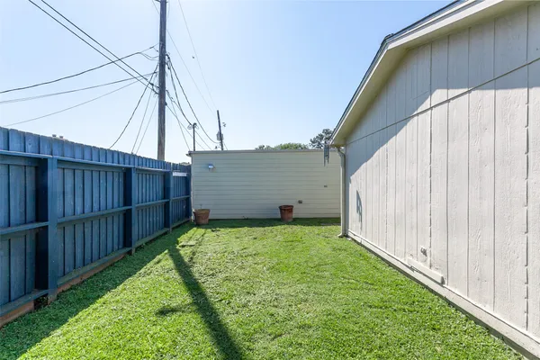 $2,100 | 1171 Park Meadow Drive, Beaumont, TX 77706