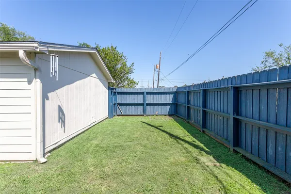 $2,100 | 1171 Park Meadow Drive, Beaumont, TX 77706