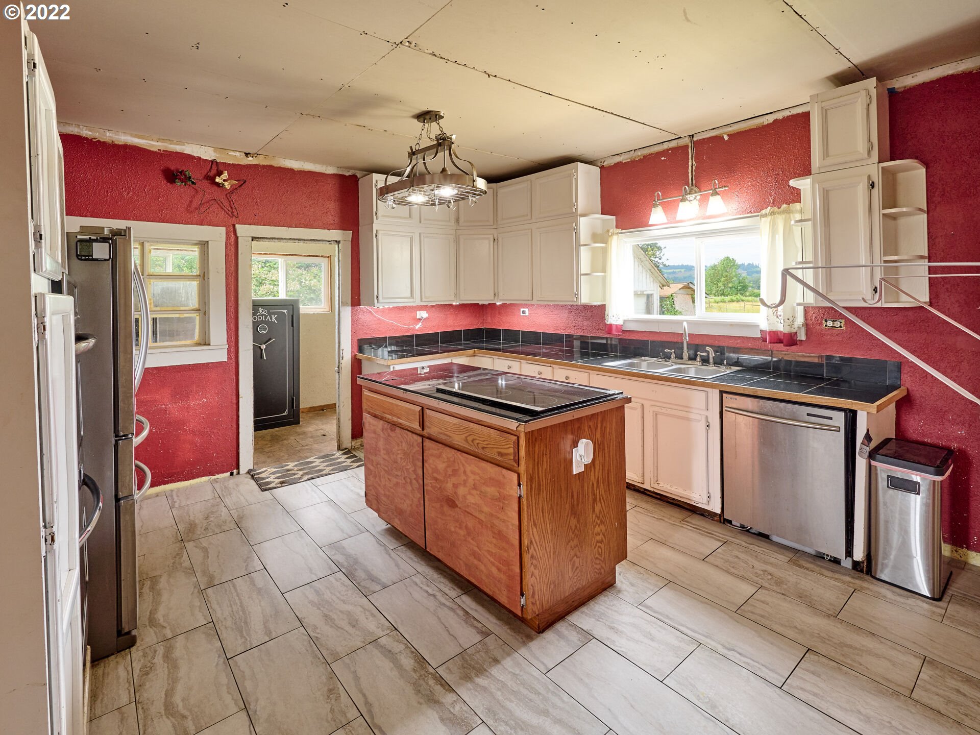 4970 Hennies Road Southeast Turner, OR 97392 - Photo 9 of 32 Gallery Image 9