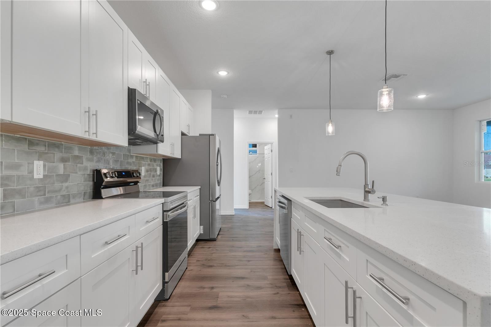 263 Trilby Road Southwest Palm Bay, FL 32908 - Photo 10 of 33 GetMedia (7)