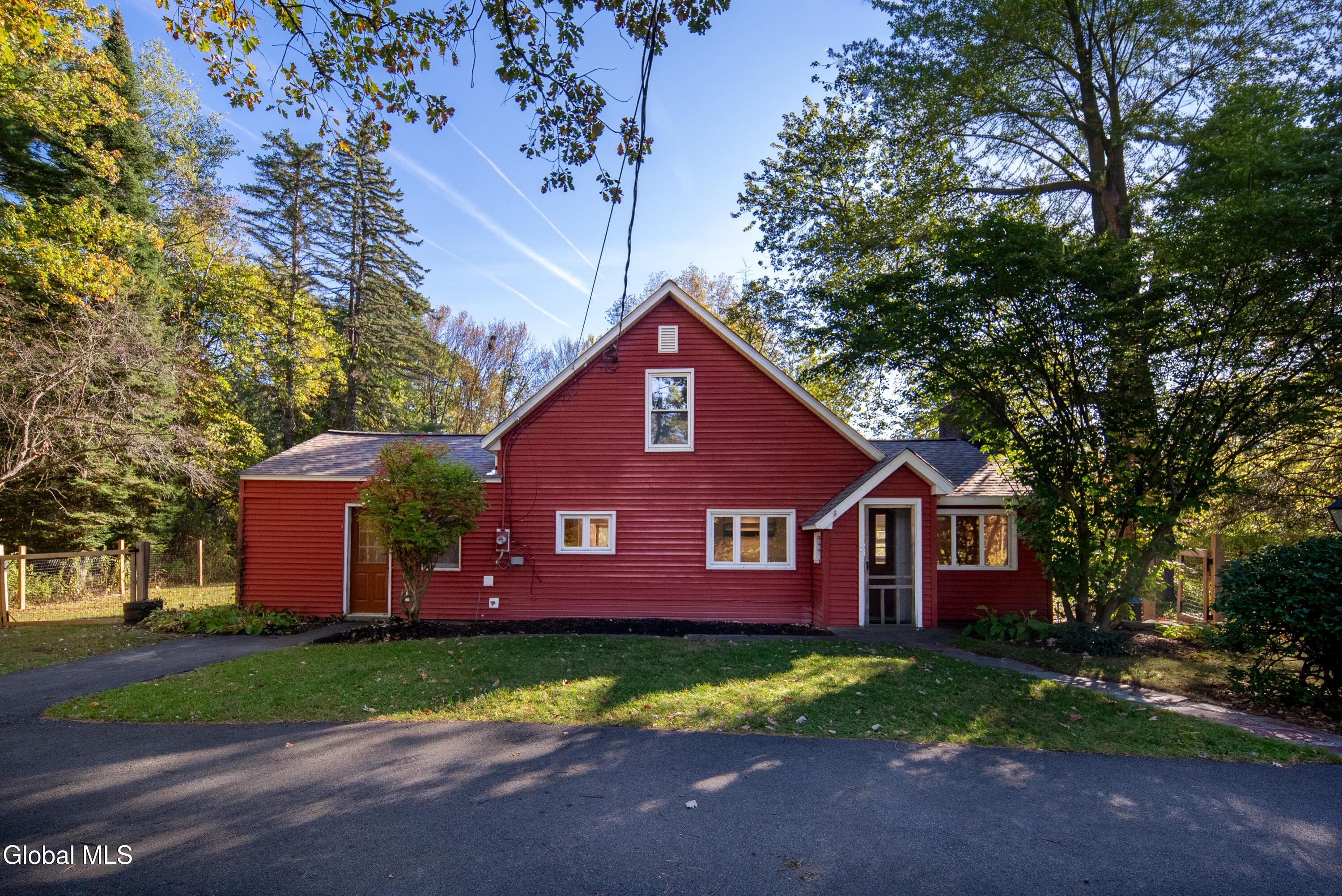 99 Blue Barns Road Rexford, NY 12148 - Photo 1 of 44 001