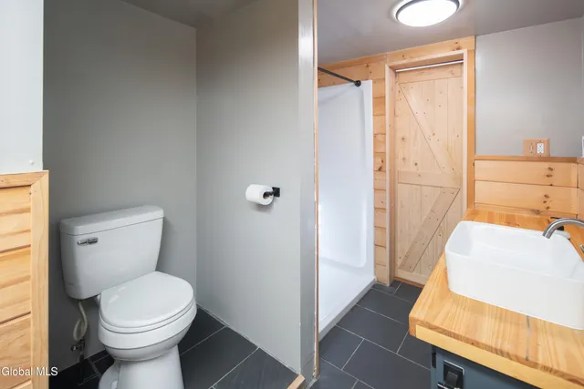 $299,900 | 99 Blue Barns Road, Rexford, NY 12148