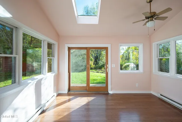 $299,900 | 99 Blue Barns Road, Rexford, NY 12148