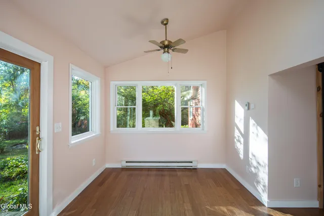 $299,900 | 99 Blue Barns Road, Rexford, NY 12148