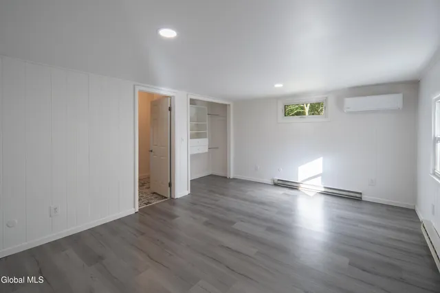 $299,900 | 99 Blue Barns Road, Rexford, NY 12148