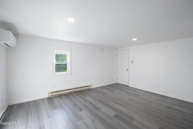 $299,900 | 99 Blue Barns Road, Rexford, NY 12148