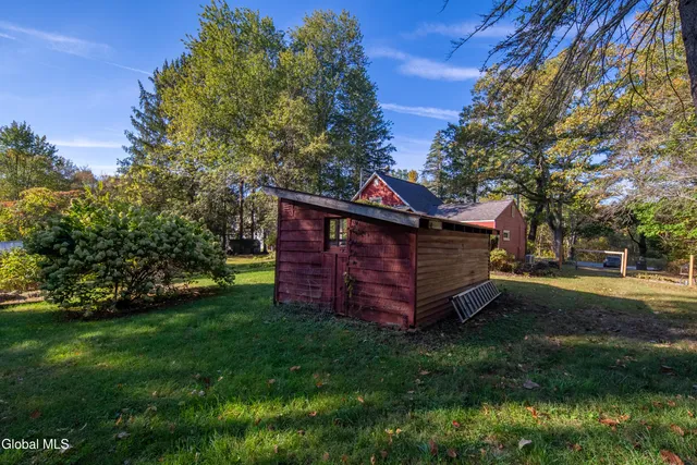 $299,900 | 99 Blue Barns Road, Rexford, NY 12148