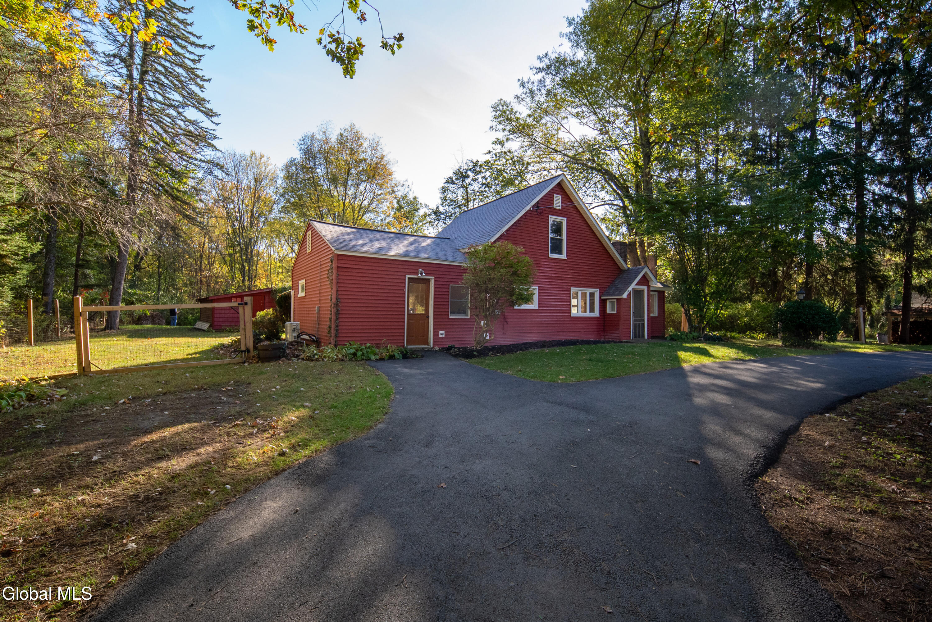 99 Blue Barns Road Rexford, NY 12148 - Photo 43 of 44 043