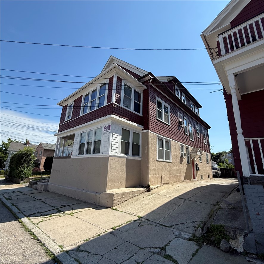 31 Home Avenue Providence, RI 02908 - Photo 2 of 8