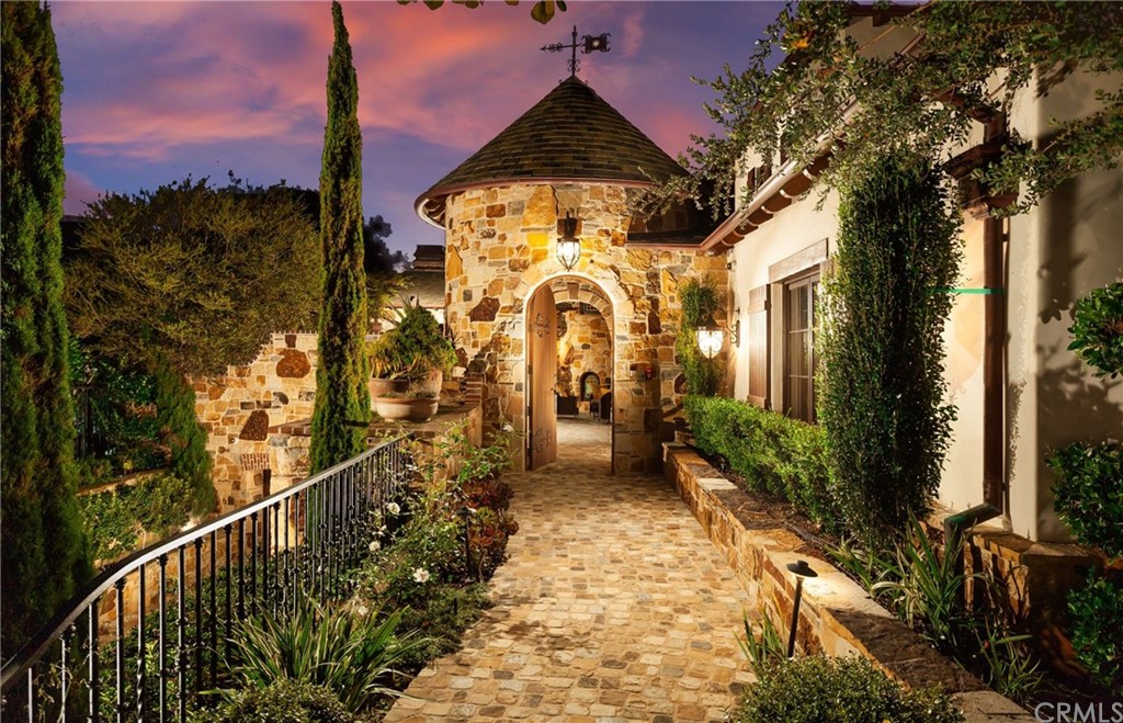 177 Shorecliff Road Corona del Mar, CA 92625 - Photo 5 of 48 a view of a house with a yard