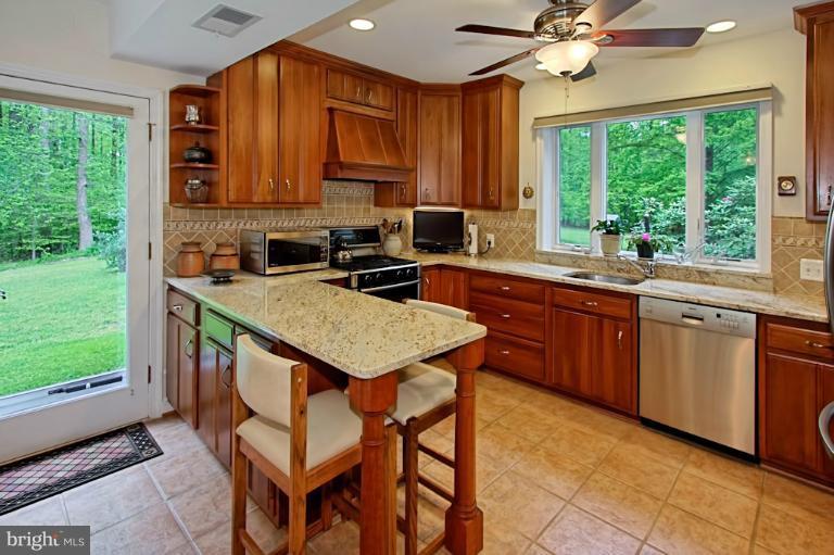 11124 Popes Head Road Fairfax, VA 22030 - Photo 6 of 30 Beautiful Views from every window