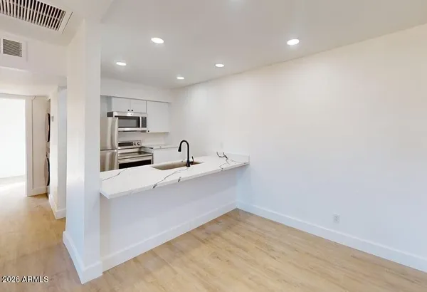 $1,299 | 2739 East Tamarisk Avenue, Unit 1, Phoenix, AZ 85040