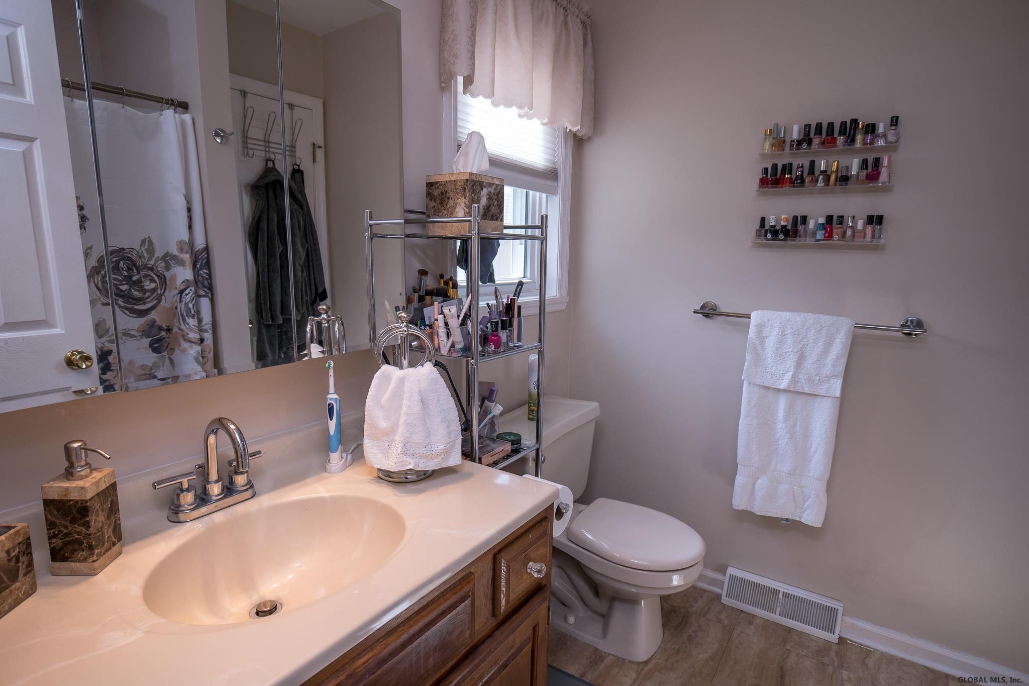 23 Robin Lane Rensselaer, NY 12144 - Photo 25 of 55 Photo 25
