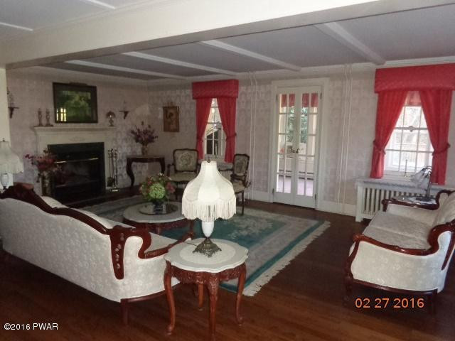 114 Foster Hill Road Milford, PA 18337 - Photo 5 of 46