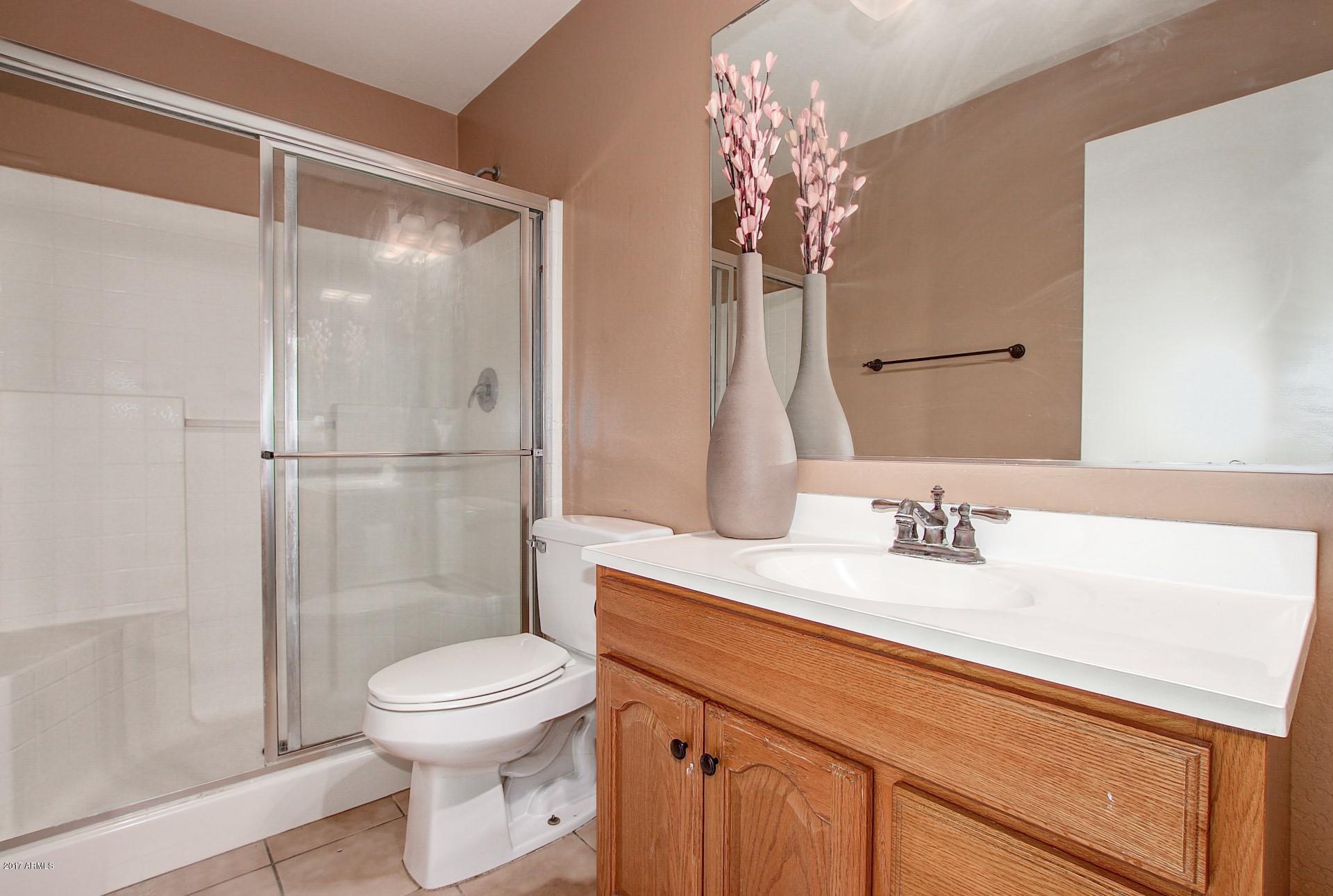 2512 West Darrel Road Phoenix, AZ 85041 - Photo 12 of 24 Guest Bathroom
