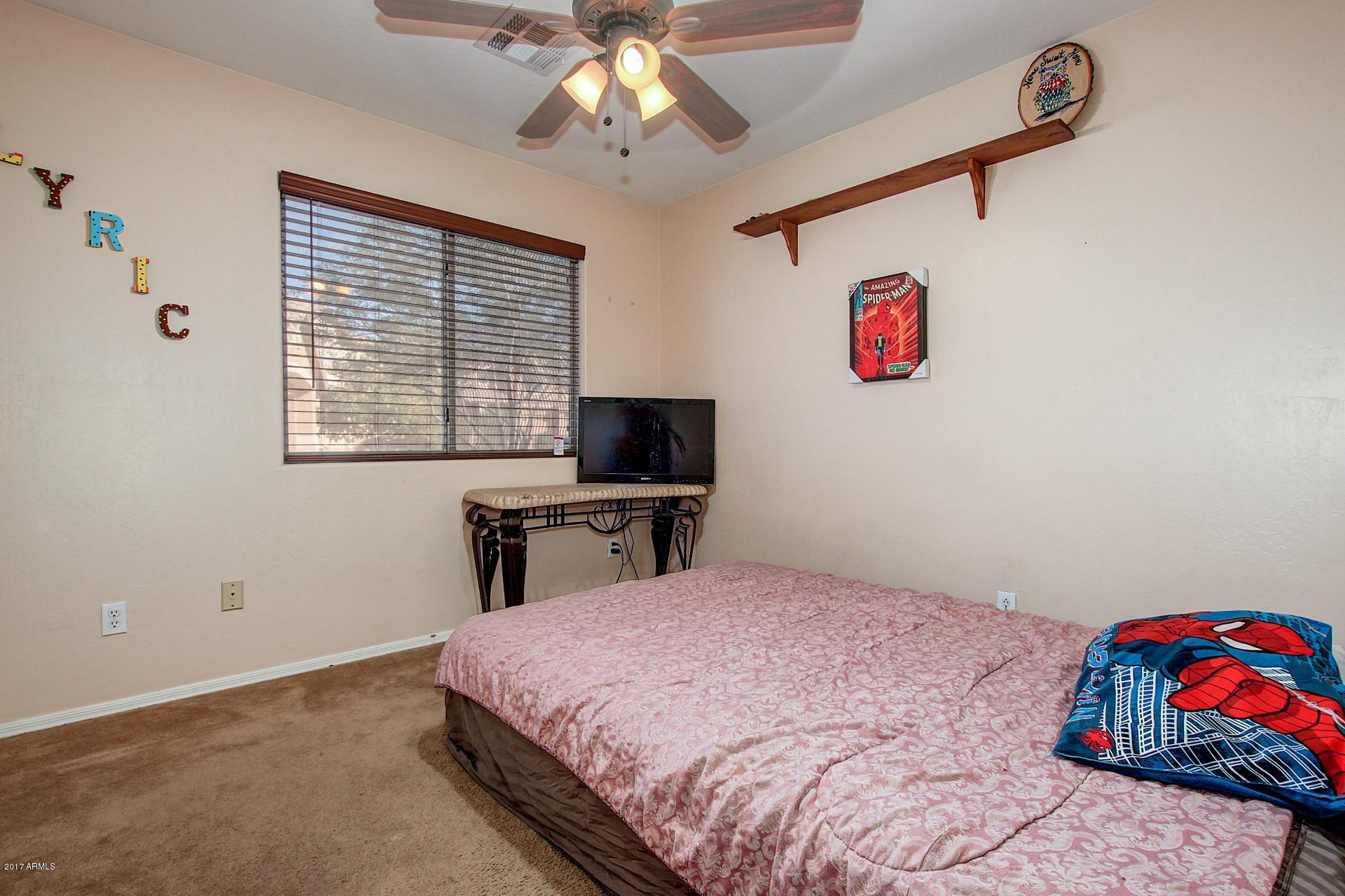 2512 West Darrel Road Phoenix, AZ 85041 - Photo 14 of 24 Guest Room 1