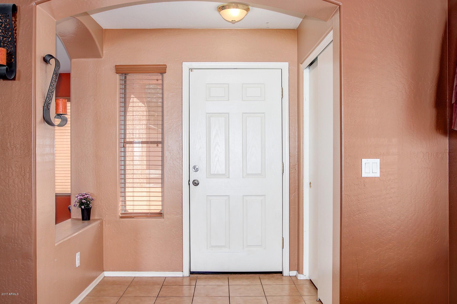2512 West Darrel Road Phoenix, AZ 85041 - Photo 4 of 24 Entry