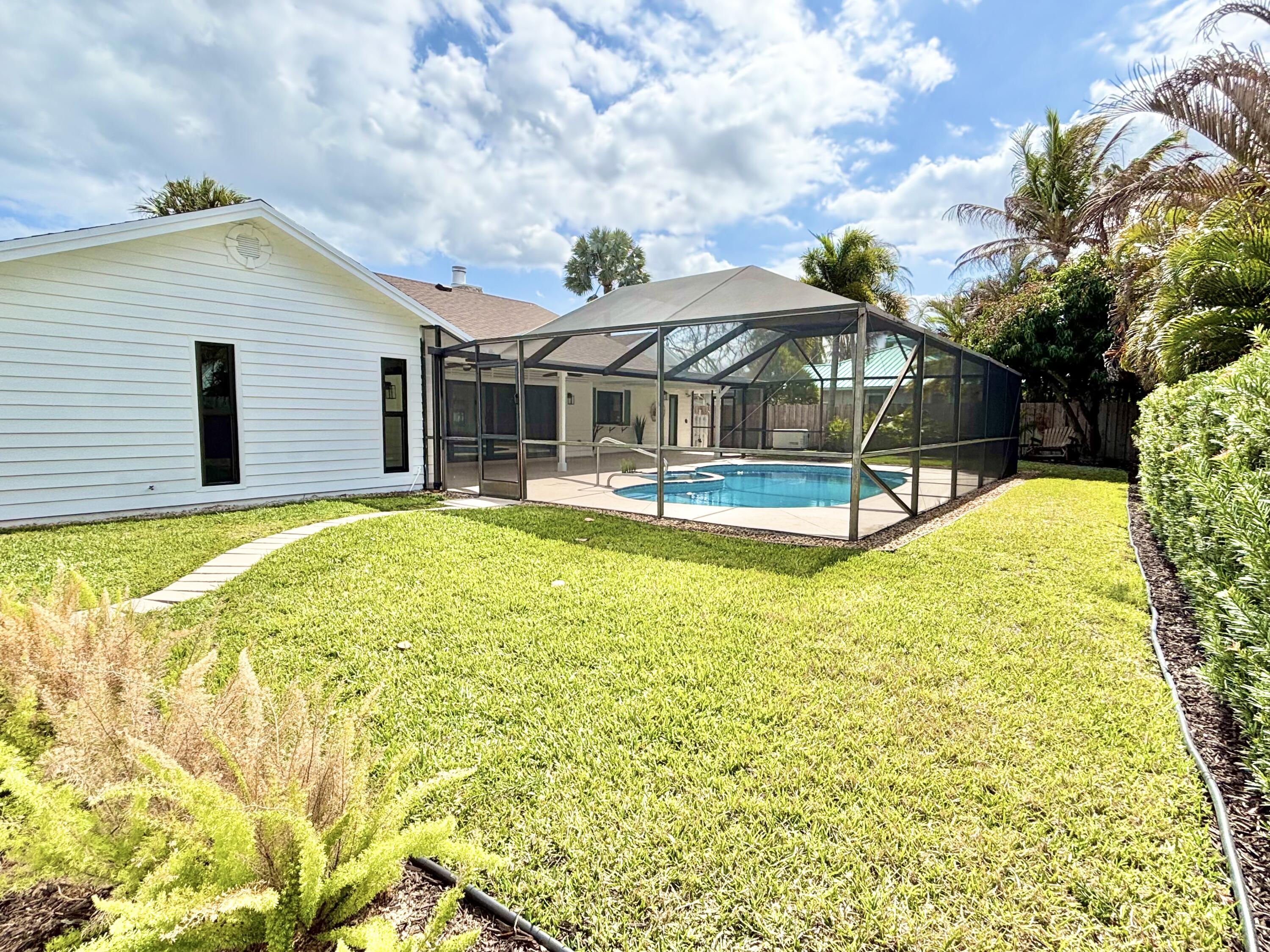 14 Southeast Paddock Circle Jupiter, FL 33469 - Photo 37 of 42 IMG_3093