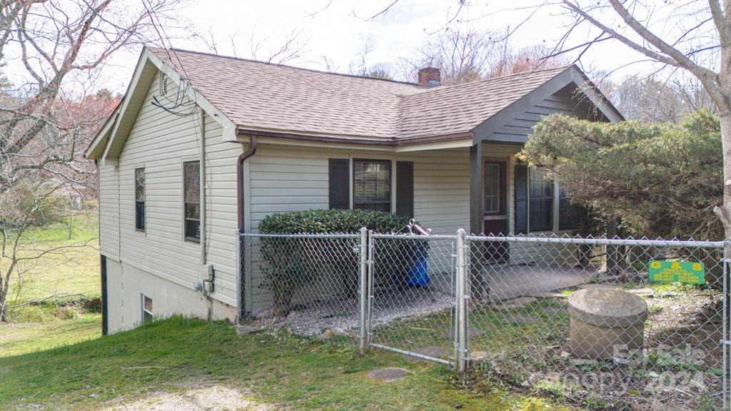 320 Starnes Cove Road Candler, NC 28715 - Photo 1 of 30 Gallery Image 1