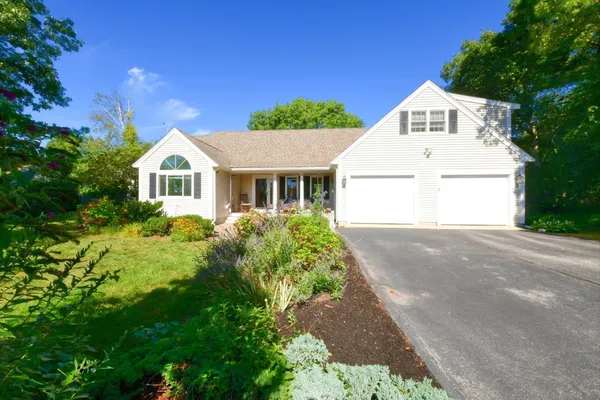$799,900 | 5 Luigi Avenue, Bourne, MA 02562