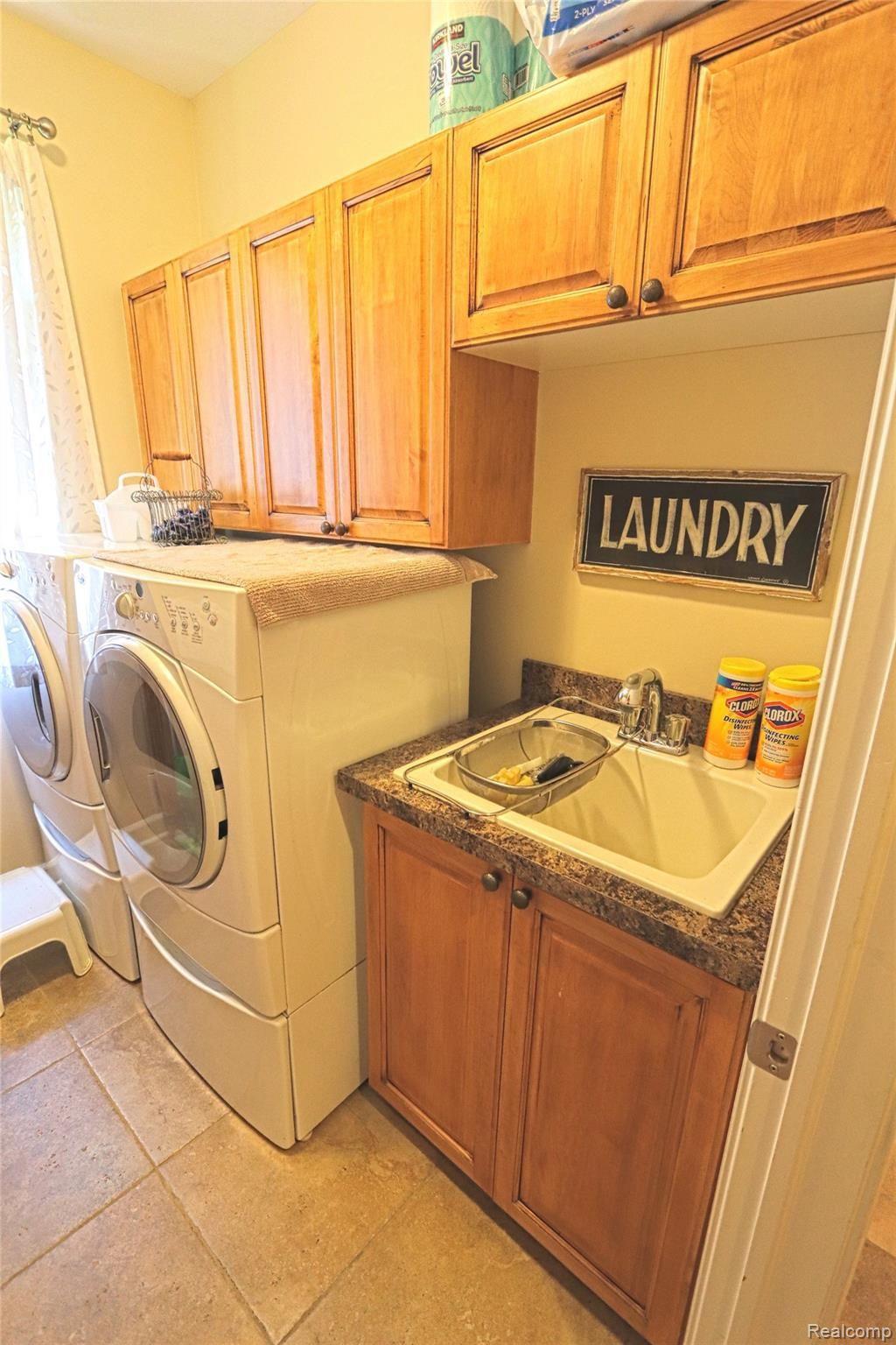 35359 Curtis Road Livonia, MI 48152 - Photo 51 of 71 IMG_0617_InPixio.jpg