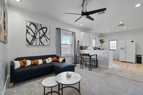 $2,395 | 1632 East Adams Street, Phoenix, AZ 85034