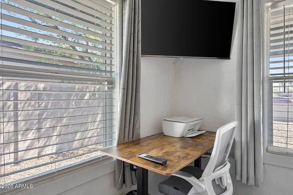 $2,395 | 1632 East Adams Street, Phoenix, AZ 85034